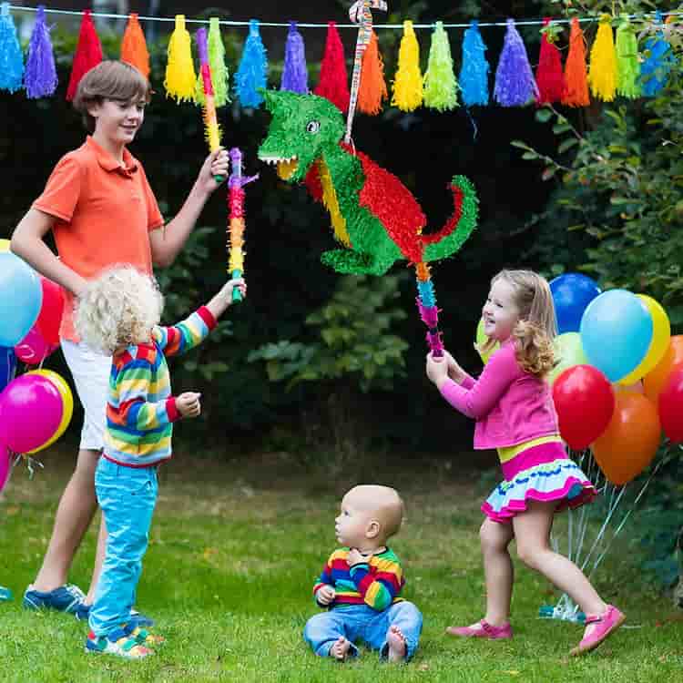 piñata jurassic park, piñata para niñas, piñata dragón, piñatas para niños, piñatas de cumpleaños, piñatas para cumpleaños. piñata para romper con palo, piñata para rellenar, piñata de apalear, piñata para apalear, piñatas hermosas, piñatas bonitas, piñatas graciosas
