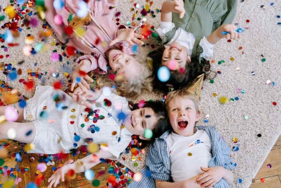 piñatas infantiles, decoración cumpleaños, fiesta cumpleaños, decoración cumpleaños infantil, decoración de cumpleaños para niños, confeti multicolor, piñatas infantiles para cumpleaños y fiestas